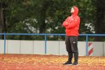 Torgau, Deutschland, 08.10.2016 - Fussball, Achtelfinale TZ-Bärenpokal - SC Hartenfels Torgau II - FSV Wacker Dahlen - Der ausgewechselte Rico Pohl avanciert in der zweiten Halbzeit zum Balljungen.